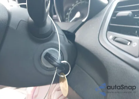 2019 Ford Fiesta Se z USA, uszkodzony, nr VIN 3FADP4EJ8KM146996